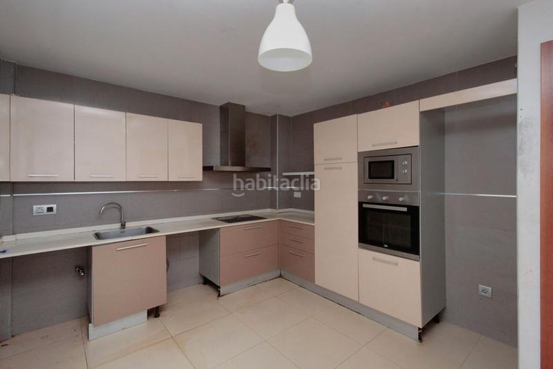 Foto 137bfc32-43f4-4be7-9224-b35c32ca5271. Maison jumelée avec chauffage piscine dans Can Franquesa Santa Coloma de Gramenet