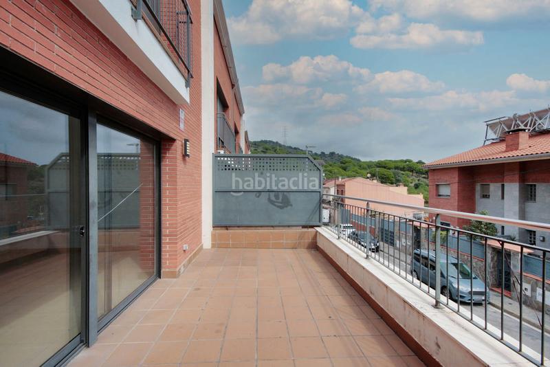 Foto 2feed639-ca34-4e86-8f1e-12b7d26ac543. Maison jumelée avec chauffage piscine dans Can Franquesa Santa Coloma de Gramenet