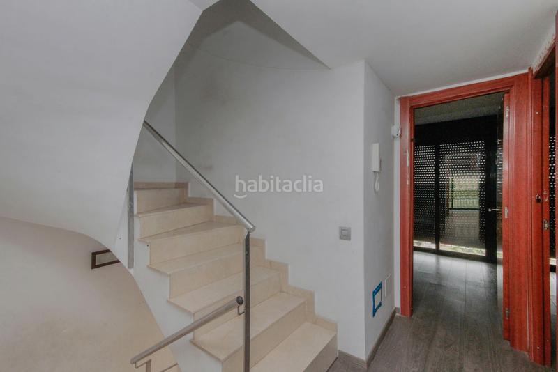 Foto 3cf6bfdc-b4c3-4617-b805-2d9cdf6bf893. Maison jumelée avec chauffage piscine dans Can Franquesa Santa Coloma de Gramenet