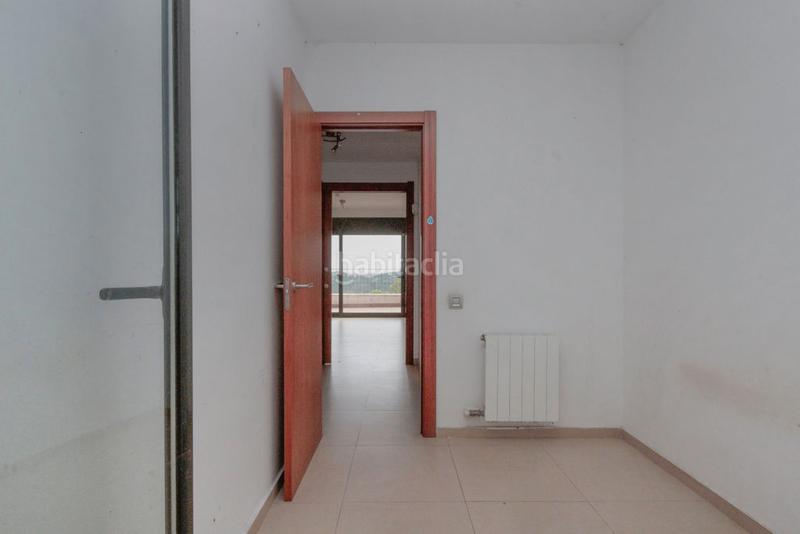 Foto 71f30a72-77dd-4cf4-97d3-57645c0183ed. Maison jumelée avec chauffage piscine dans Can Franquesa Santa Coloma de Gramenet