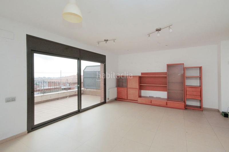 Foto 73b0e232-ff49-48eb-abdb-8caa611fc84f. Maison jumelée avec chauffage piscine dans Can Franquesa Santa Coloma de Gramenet