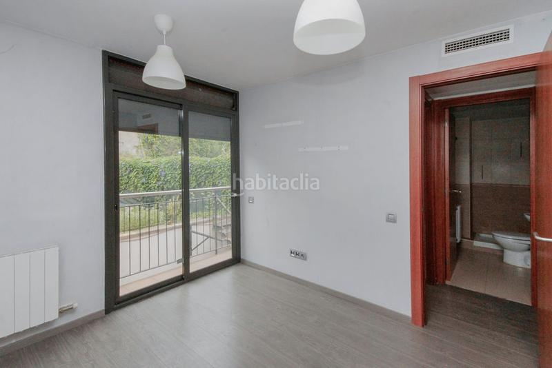 Foto 8e60a474-051c-4c5a-aade-cae91974f7cf. Maison jumelée avec chauffage piscine dans Can Franquesa Santa Coloma de Gramenet