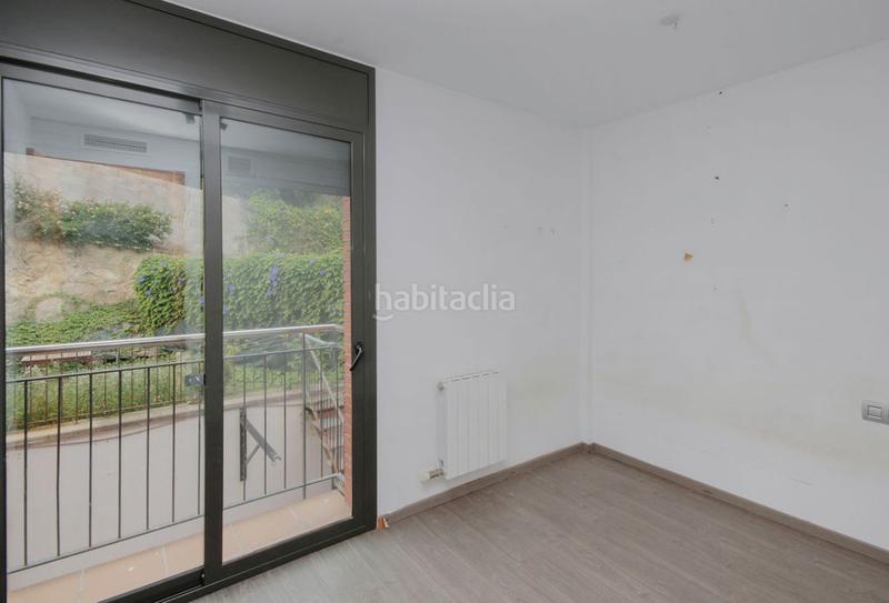 Foto 9c8d8779-fd89-4722-abae-cea1c080aa31. Maison jumelée avec chauffage piscine dans Can Franquesa Santa Coloma de Gramenet