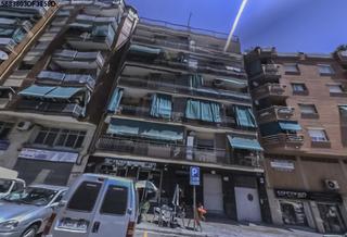 Piso  C/ don pelayo. Solvia inmobiliaria  piso badalona