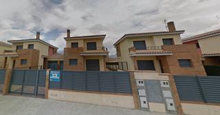 Casa aparellada  Pj mestral. Solvia inmobiliaria  chalet adosado castelló dempúries