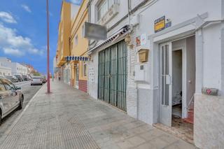 Pis  C/ almirante lallerdmand. Solvia inmobiliaria  piso puerto del rosario