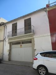 Casa aparellada  C/ de les dies. Solvia inmobiliaria  chalet adosado carcaixent