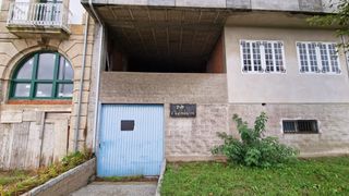 Locale commerciale  Av eugenio escudero. Solvia inmobiliaria  locales pontecesures