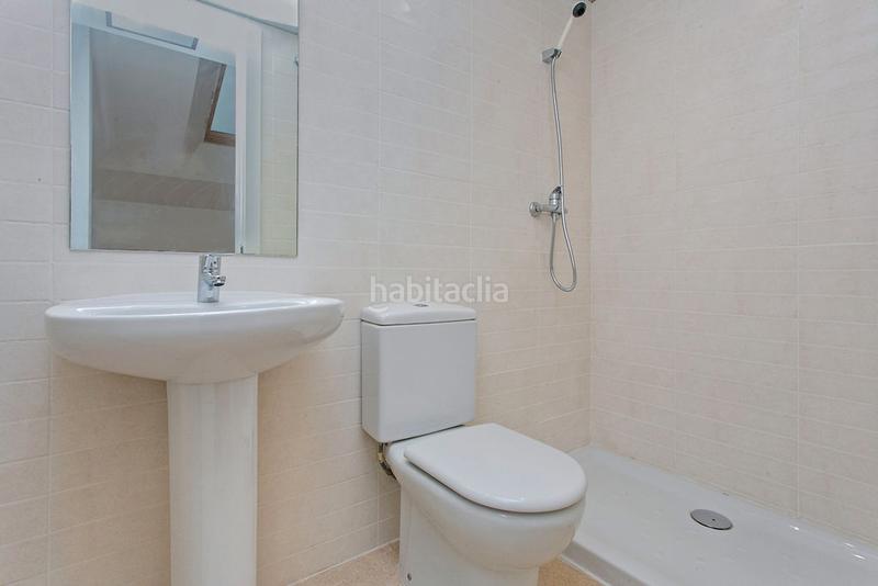 Foto a25857d3-63c2-4eaa-b662-e141aae05a87. Dúplex solvia inmobiliaria dúplex en bases de Manresa - carretera de santpedor Manresa