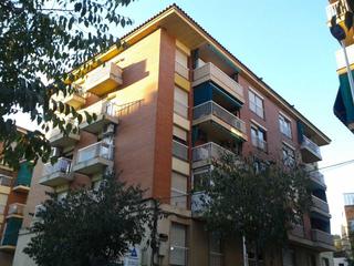 Local commercial  Av guatemala. Solvia inmobiliaria  locales sant andreu de la barca