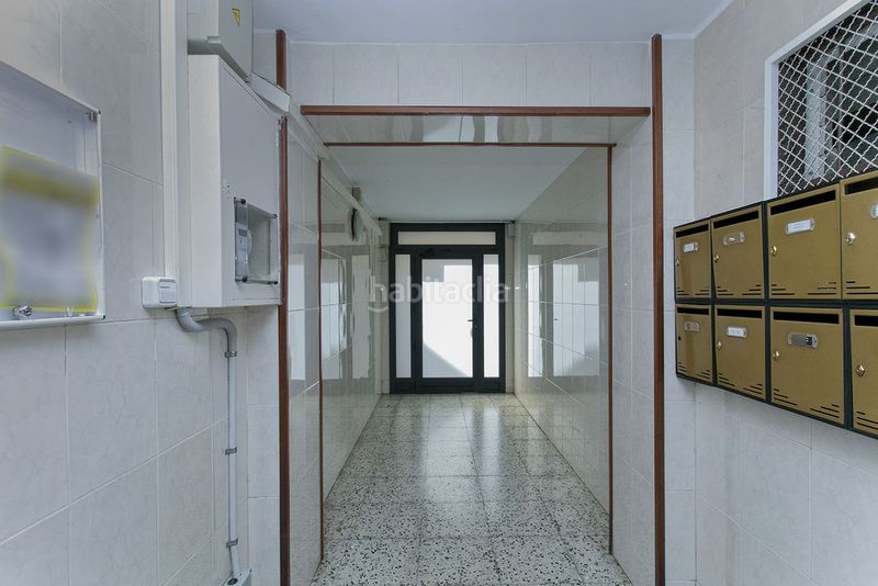 Foto 1fb6b182-3242-46ae-8d56-4f979aba6ce1. Local comercial a Carmel Barcelona