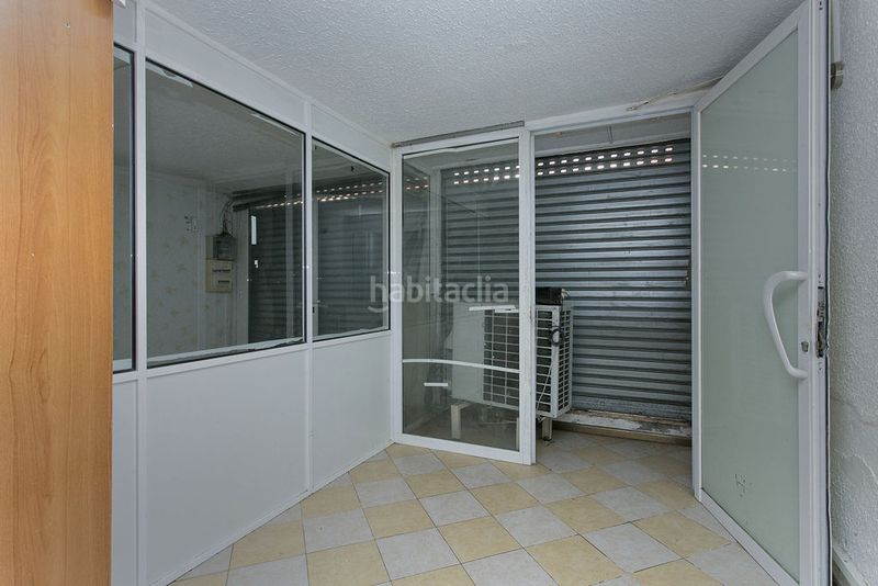 Foto 238ce96b-c73c-432b-be3f-e0a4bd24c4dc. Local comercial a Carmel Barcelona