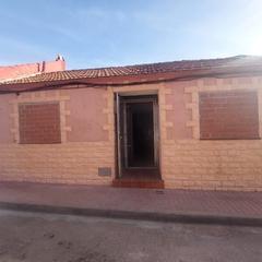 Casa aparellada  España. Solvia inmobiliaria  chalet adosado porzuna