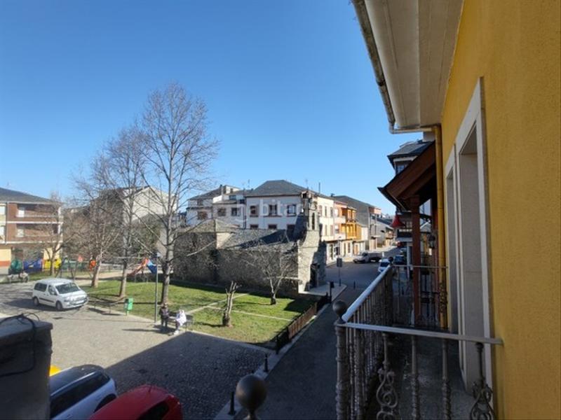 Foto 87e7bea2-bd57-4dd9-b40d-70888fb3e1b8. Piso solvia inmobiliaria piso en Cacabelos