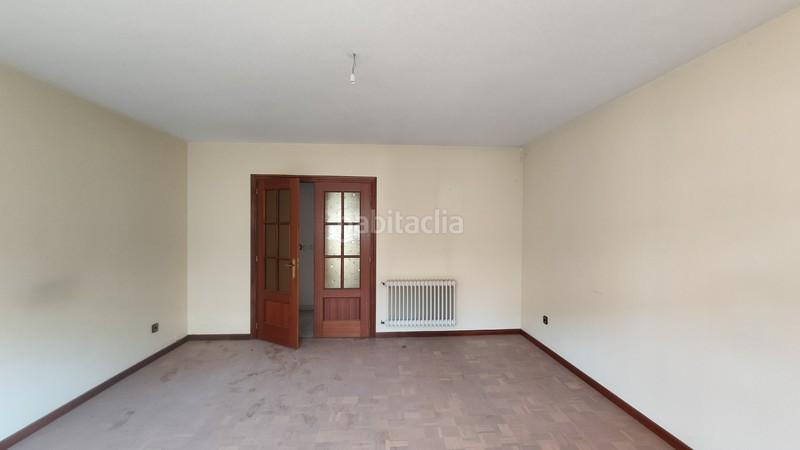 Foto b3a82875-3cda-41d0-9caa-b48b0d8972fc. Piso solvia inmobiliaria piso en Cacabelos