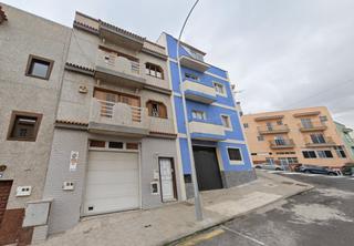 Casa aparellada  Monzon (el). Solvia inmobiliaria  chalet adosado santa cruz de tenerife