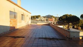 Xalet  C/ noguera. Solvia inmobiliaria  chalet independiente riudarenes