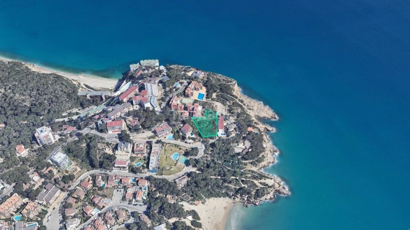 Foto b36033f3-5e60-41ab-981f-f83583e188cc. Finca rústica a pla de maset - cap de Salou Salou