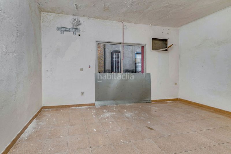 Foto 4a65d958-6ad4-441b-8719-4b32a3286f9e. Casa aparellada a Palmete Sevilla