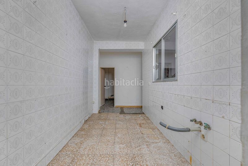 Foto 6b35d108-c9f3-4ebc-9708-94b5e48418f5. Casa aparellada a Palmete Sevilla