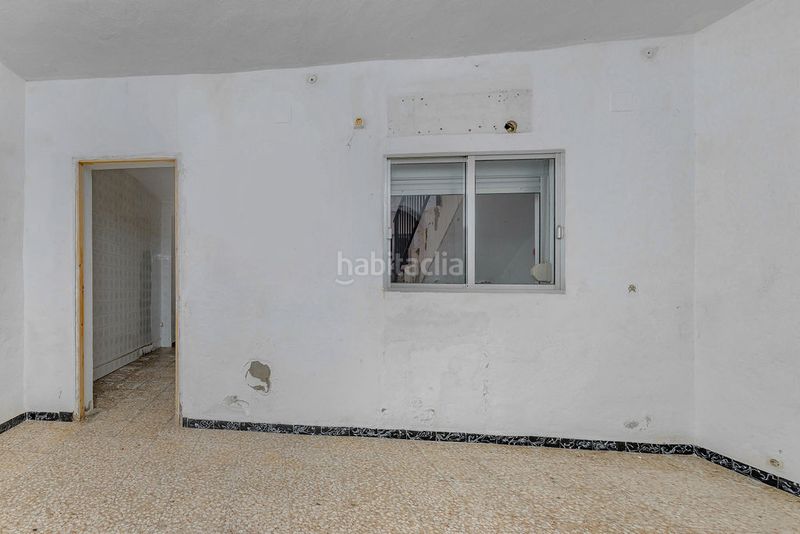 Foto 8f3a44ab-bc74-4870-94dd-8a18e64b61cc. Casa aparellada a Palmete Sevilla