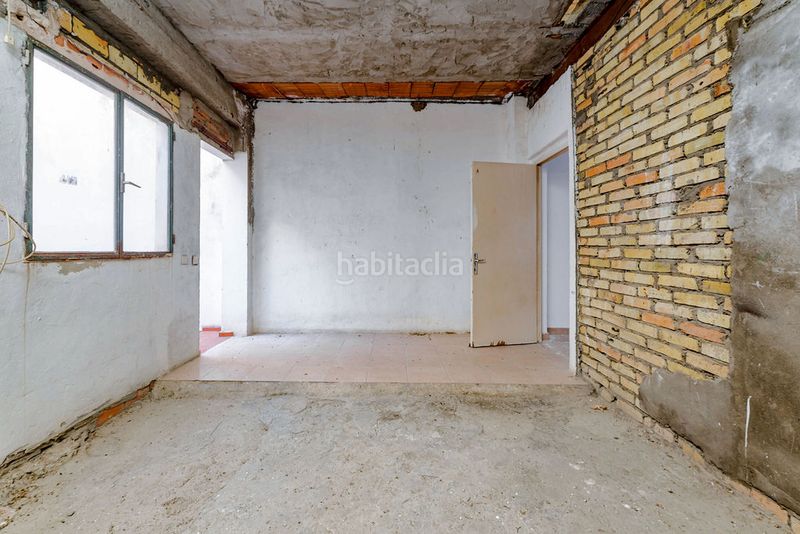 Foto cb56f3da-a631-4407-b3ad-e0f03de7d058. Casa aparellada a Palmete Sevilla