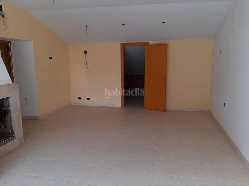 Foto 16a1926e-dc72-4186-bc9a-09e2c7d6782c. Casa pareada solvia inmobiliaria chalet adosado en Miralcamp