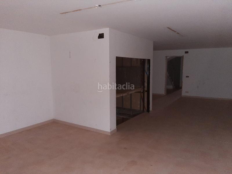 Foto be9ba19d-9ec3-4c39-bc9c-1b0cae0d2e3f. Casa pareada solvia inmobiliaria chalet adosado en Miralcamp