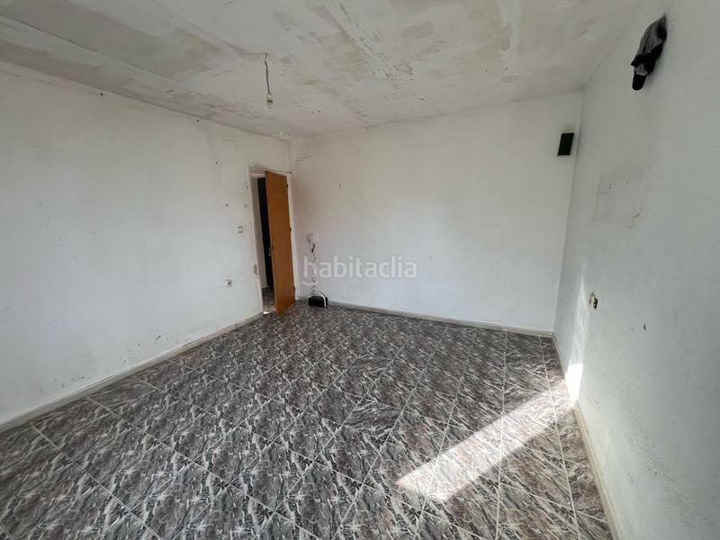 Foto c44354a8-d72d-48a6-8631-f9edb8484cd9. Piso solvia inmobiliaria piso en La Chanca - Pescadería Almería