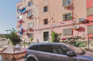 Pis  C/ la gracia. Solvia inmobiliaria  piso almería