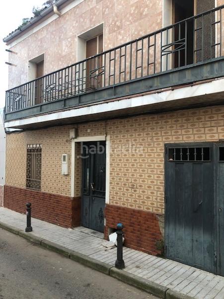 Foto 7aa92def-1350-45b2-b219-8aa08b2bb6e3. Casa aparellada a Arrayanes Linares