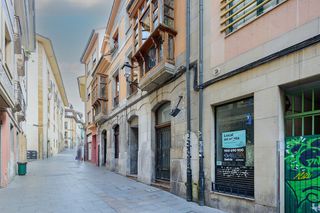 Local Comercial  C/ oscura. Solvia inmobiliaria  locales oviedo