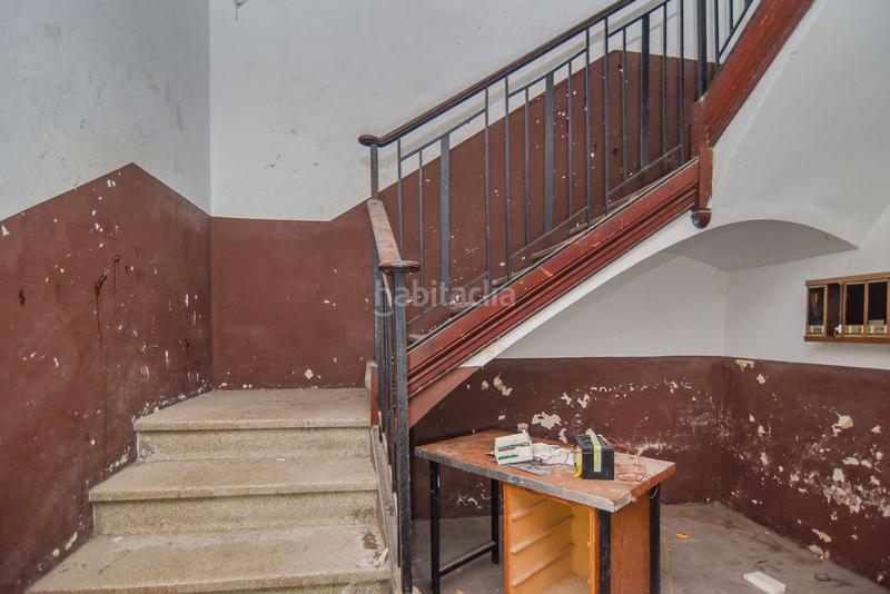 Foto a0d0ae9e-c280-4c0f-9327-cd1f1d14dd01. Édifice dans Manlleu