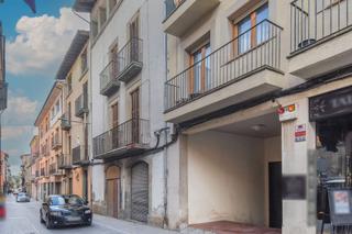 Building  C / enric delaris. Solvia inmobiliaria  edificio manlleu