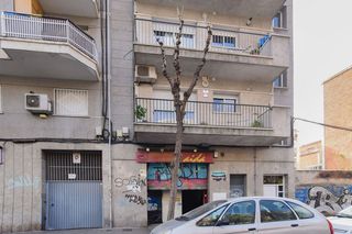Local Comercial  Pz/ trafalgar. Solvia inmobiliaria  locales badalona