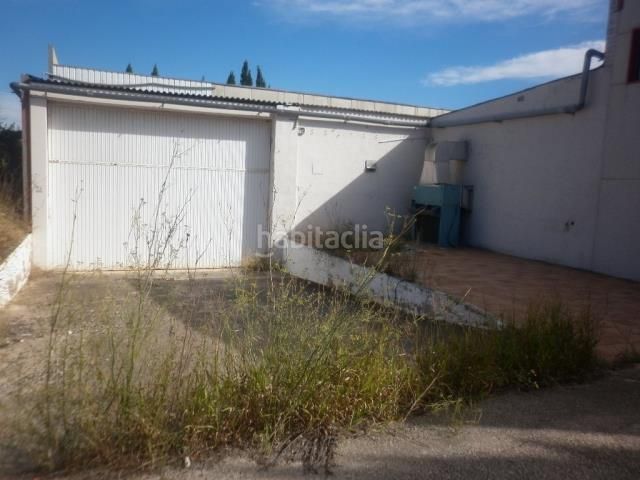 Foto 0d50b705-314e-45ac-a082-007aa6c7b649. Industrial building in Miravet