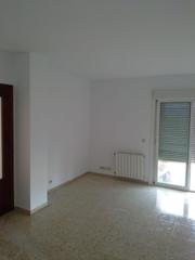 Pis  Omnium cultural (l). Solvia inmobiliaria  piso vic