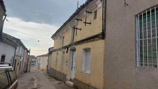 Casa aparellada  Teodora. Solvia inmobiliaria  chalet adosado vezdemarbán