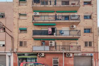Pis  C/ vint-i-dos. Solvia inmobiliaria  piso tarragona