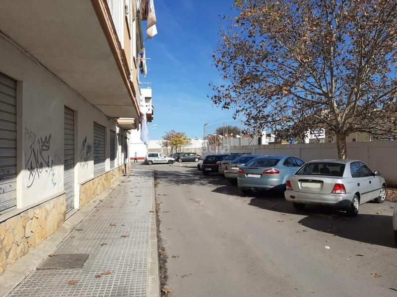 Foto 12fefe97-2913-42c2-a81a-6d7c3d616d77. Local comercial solvia inmobiliaria locales en La Banda - Campo de Fútbol Chiclana de la Frontera