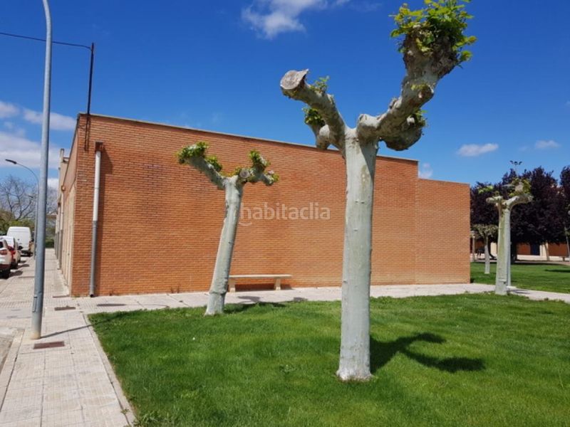 Foto a53f582f-c6cd-47ff-87dd-7199c95da335. Local comercial a Falces