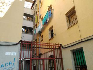 Piso  C/ santa joana lestonnac. Solvia inmobiliaria  piso badalona