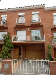 Casa aparellada  C/ dr. pedro pons. Solvia inmobiliaria  chalet adosado sant sadurní danoia
