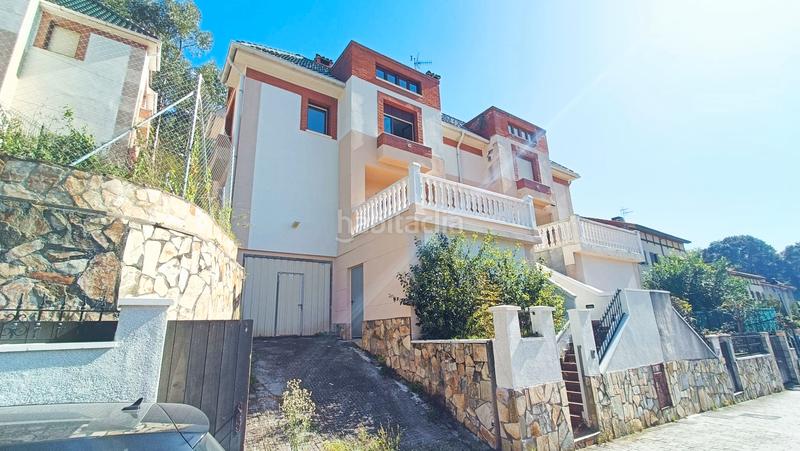 Foto 6a97e901-e8a1-4e38-9ff9-57abd6aaf6ff. Casa aparellada amb calefacció piscina a Otañes-Talledo Castro - Urdiales