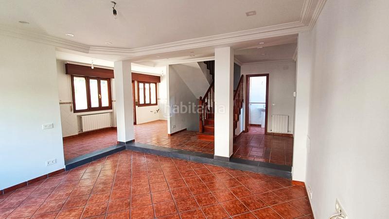Foto 92d63ec3-955a-4b57-9761-15f07df6f472. Casa aparellada amb calefacció piscina a Otañes-Talledo Castro - Urdiales