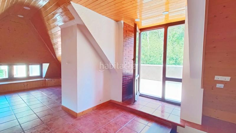 Foto bf38f51f-9995-4f14-a22f-8fd173f8c9b4. Casa aparellada amb calefacció piscina a Otañes-Talledo Castro - Urdiales