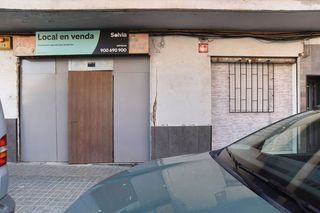 Local Comercial  C/ calderon de la barca. Solvia inmobiliaria  locales badalona