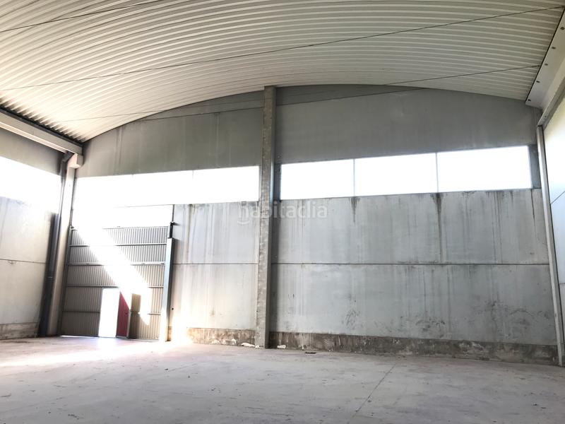 Foto 28cefcf1-75c8-4285-9aec-fd7a89ddfcd8. Bâtiment à usage industriel dans Burguillos