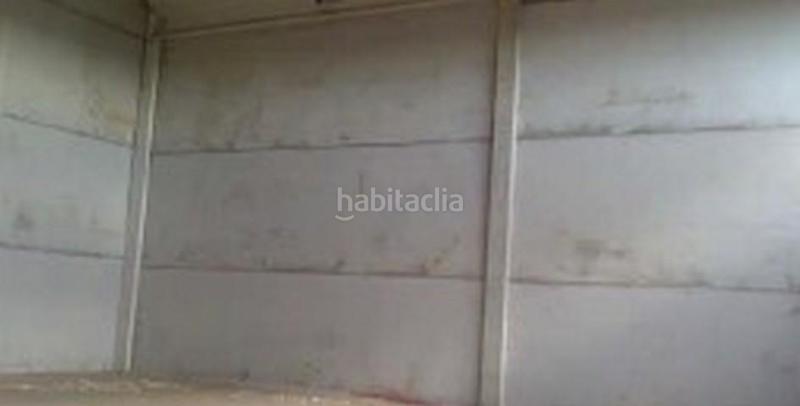 Foto a713779c-436c-4e72-8898-82985d1ec93e. Bâtiment à usage industriel dans Burguillos