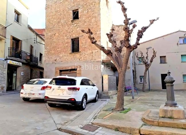 Foto a160b7f2-436a-4269-aff9-00ae62915529. Casa aparellada a Calaf